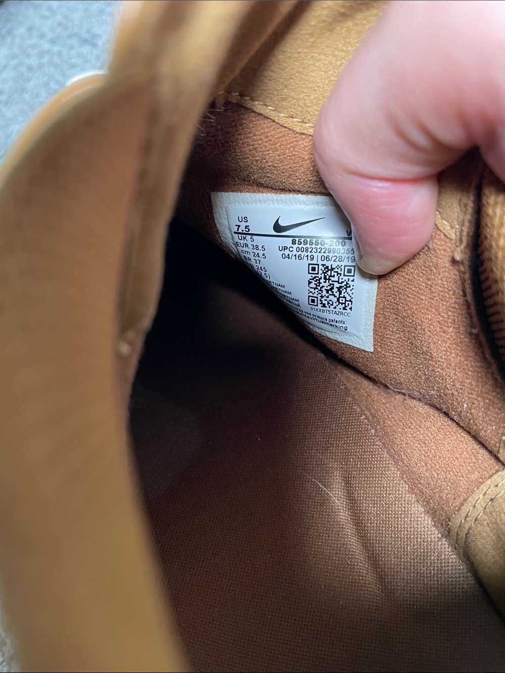 Nike Tan Leather Ankle Boot Sneakers with White Sole - Picture 2 of 5